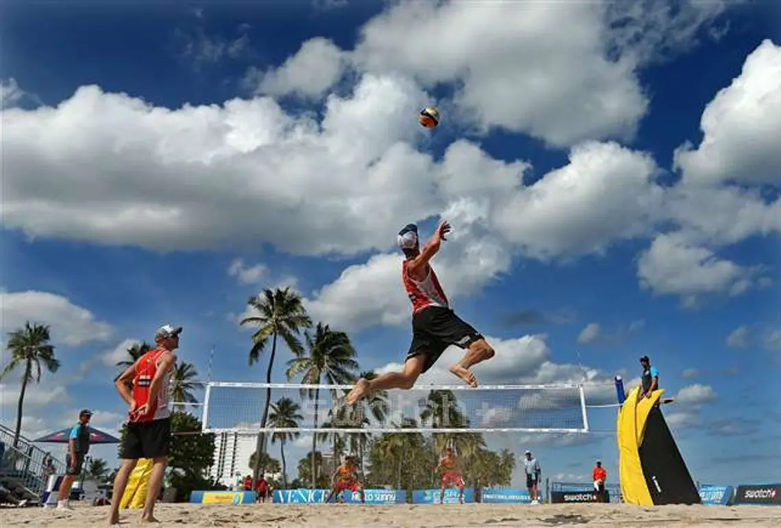 A SCUOLA DI BEACH VOLLEY A SCUOLA DI BEACH VOLLEY